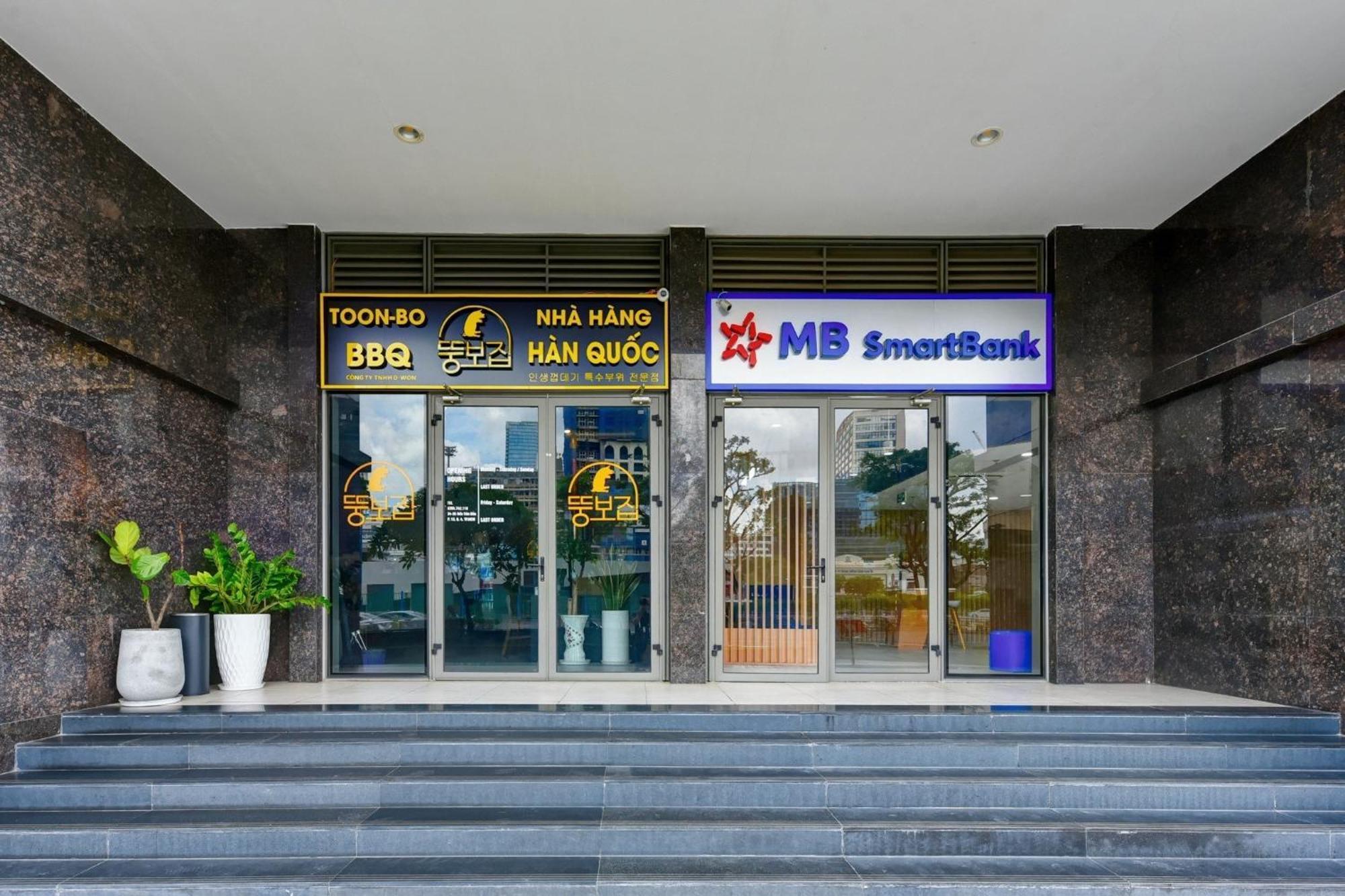 S Lux Apartment Хошимін Екстер'єр фото
